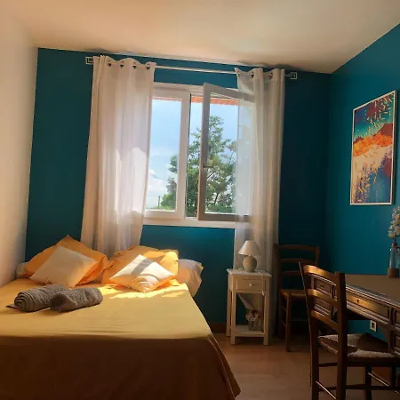 Privatunterkunft Et Dans Maison Avec Piscine *